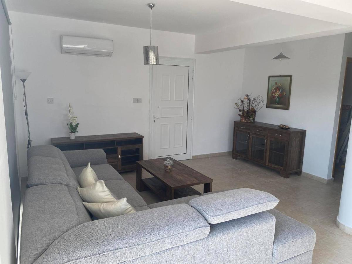 Cosy Apartment In Kato Paphos With Pool Access Exterior foto